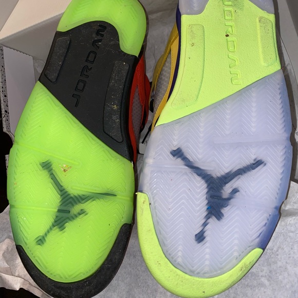 Air Jordan Shoes - Picture 4 of 5